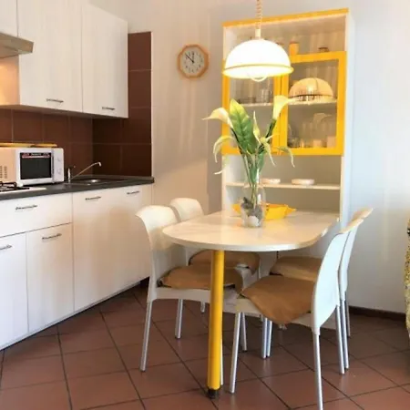 Apartment Bright Sea Front With Balcony *